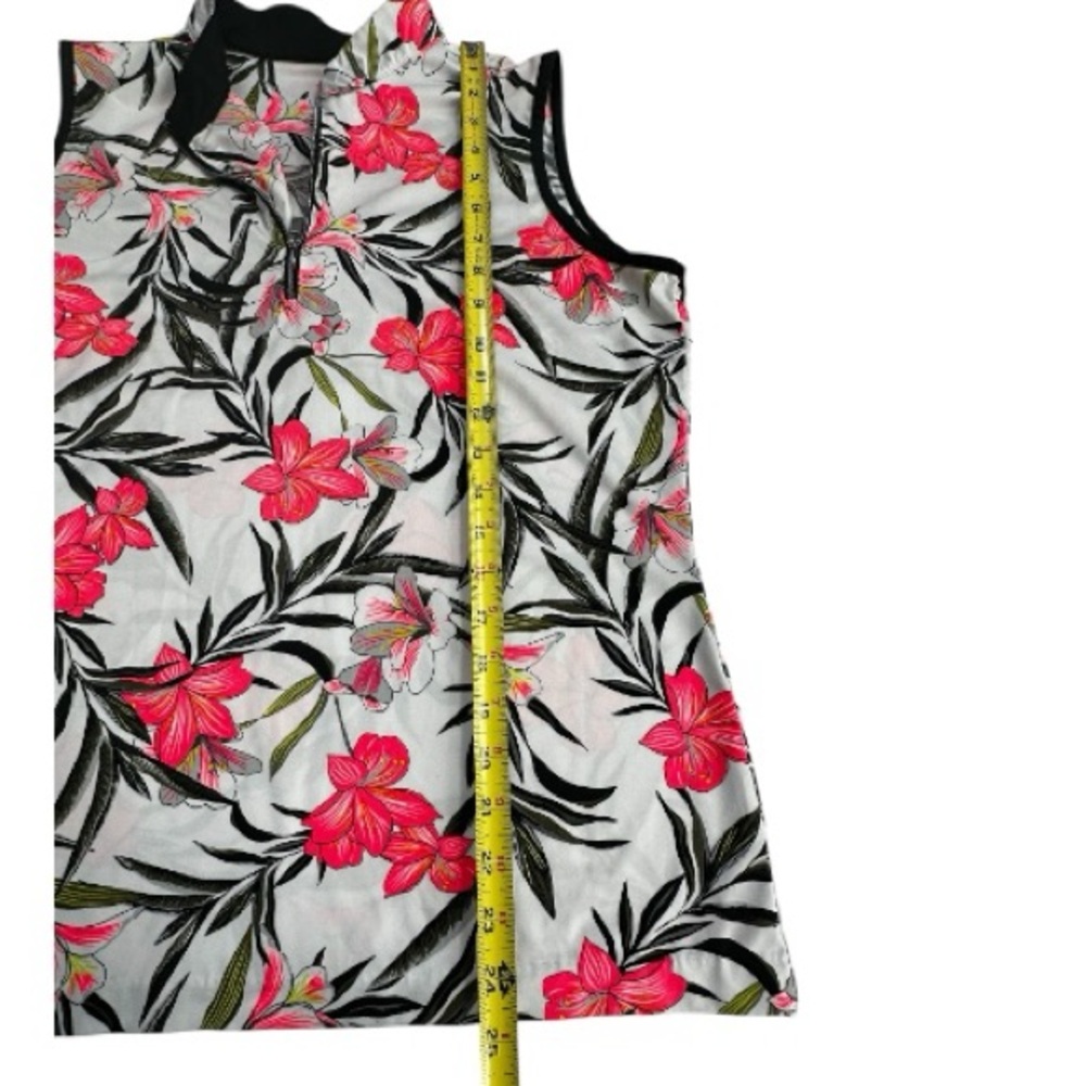 Tail Sleeveless Floral Design - Picture 4 of 5